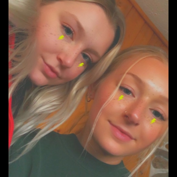 Meet your Posher, Chloe - Picture 1 of 1